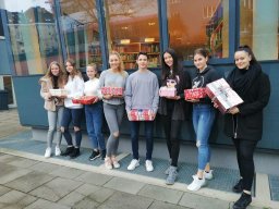 k-weihnachtsgeschenkesoskinderdorf (5)